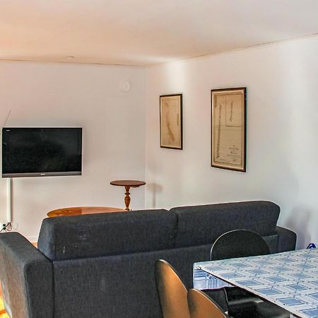1 Bedroom Lovely Home In Sturkoe Bredavik  Экстерьер фото