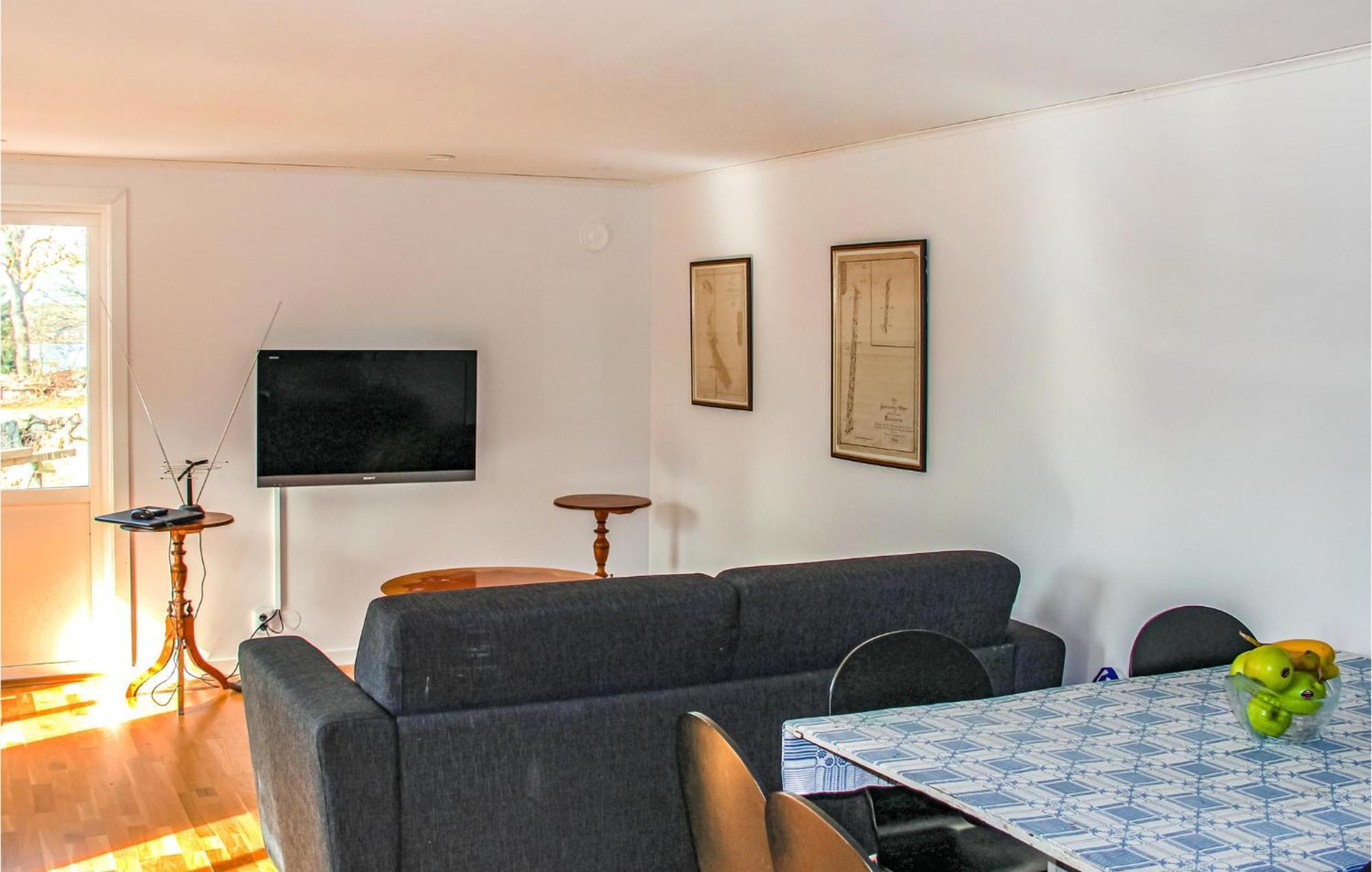 1 Bedroom Lovely Home In Sturkoe Bredavik  Экстерьер фото